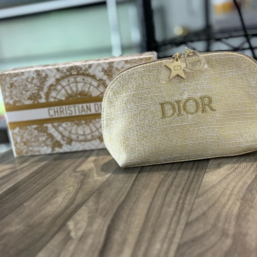 Dior Golden Sparkle Cosmetic Case with 2 Dior Pendants! NEW WITH BOX. - Picture 3 of 12